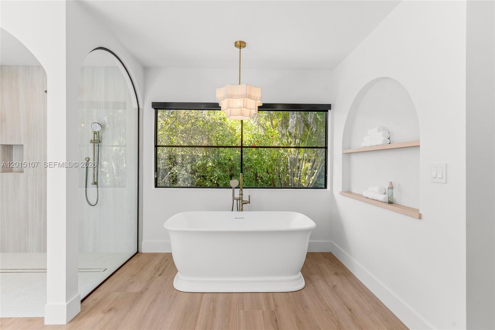 BANYAN WOODS - Residential