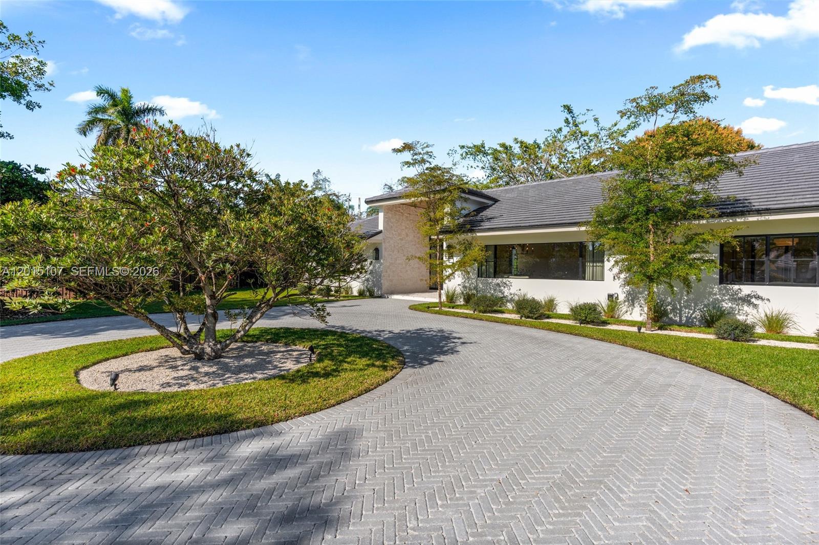 BANYAN WOODS - Residential