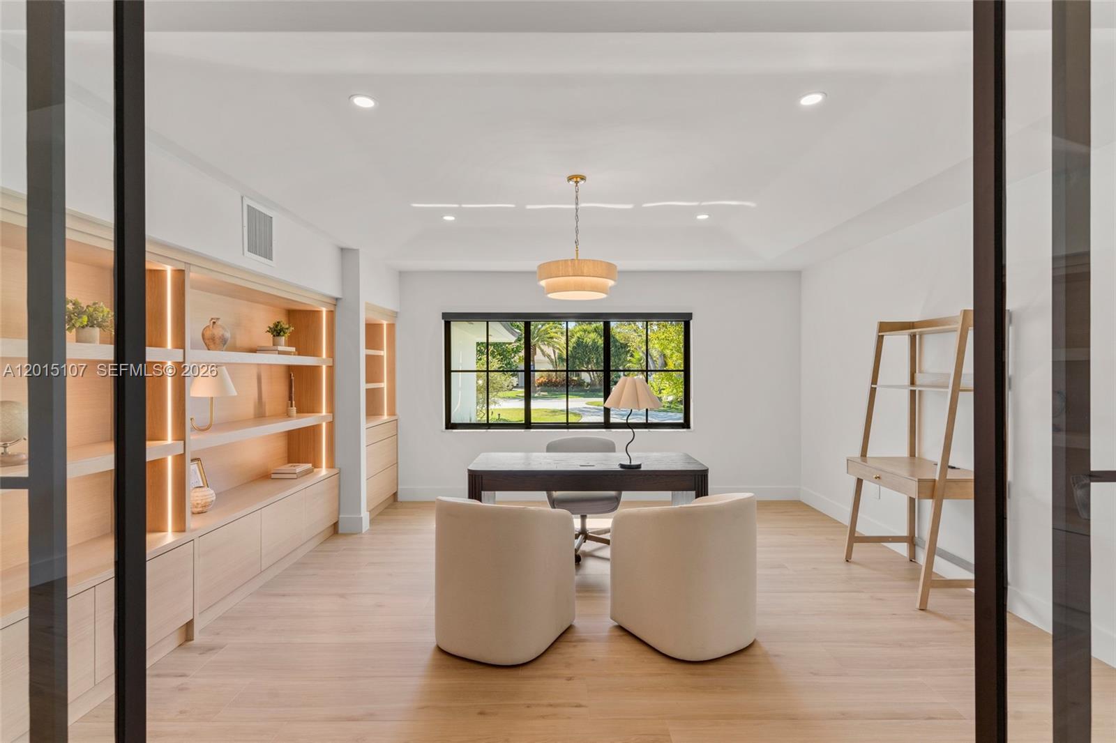 BANYAN WOODS - Residential
