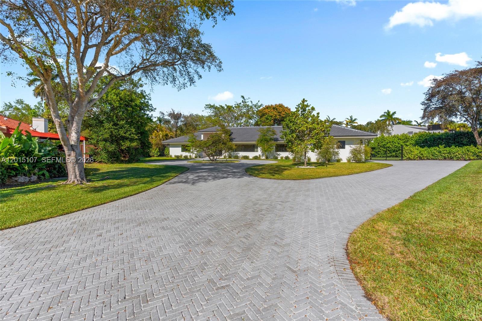 BANYAN WOODS - Residential