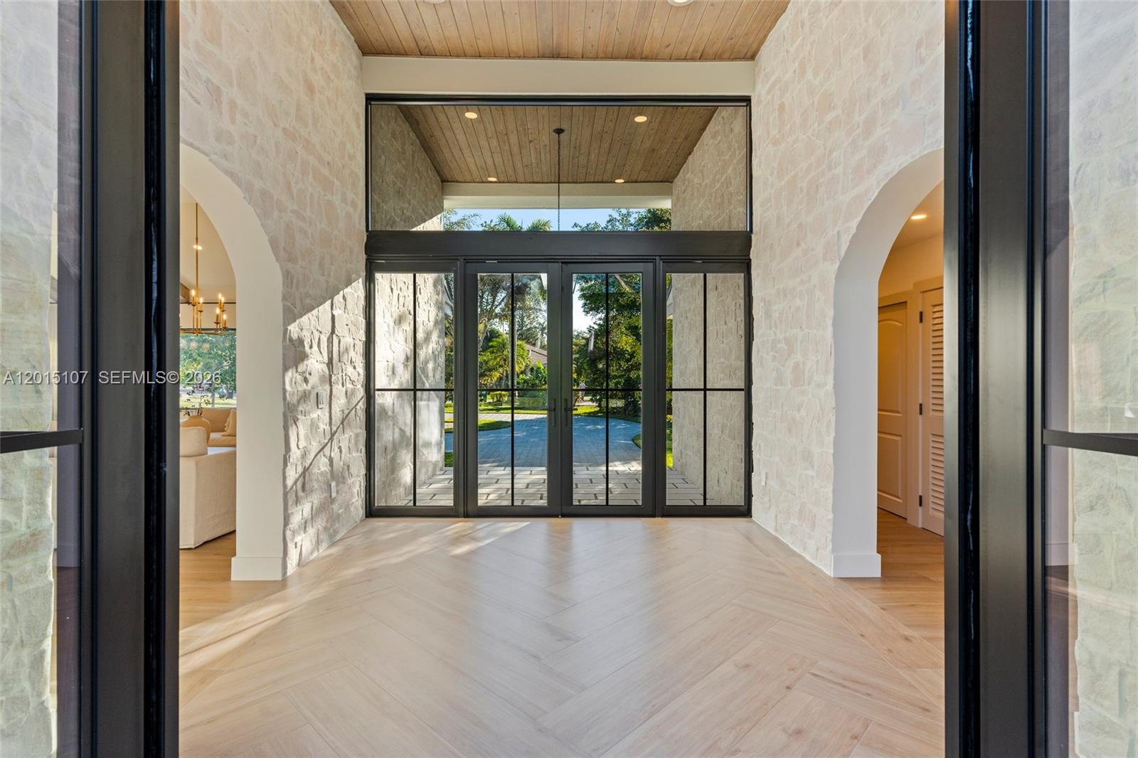 BANYAN WOODS - Residential
