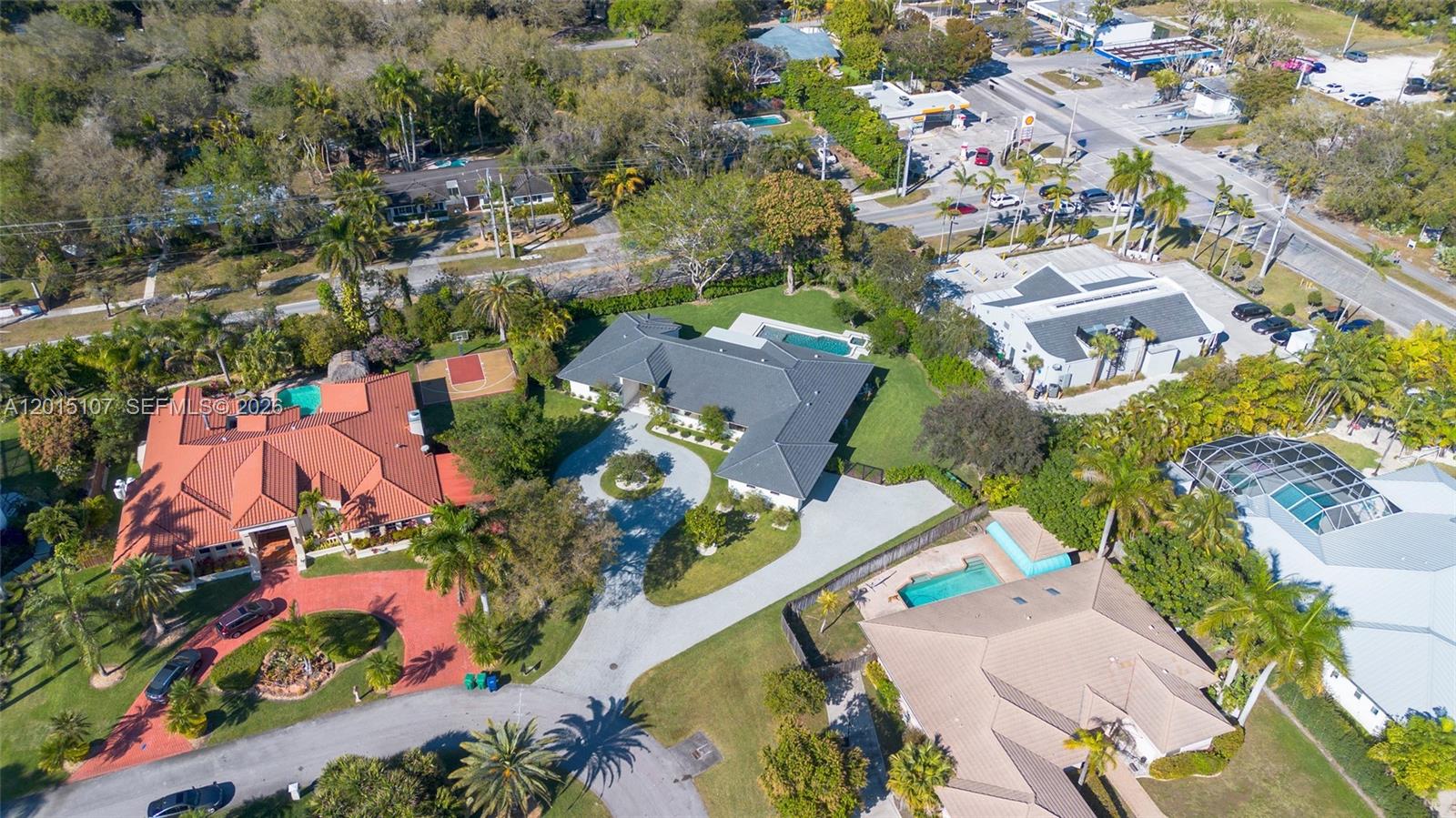 BANYAN WOODS - Residential