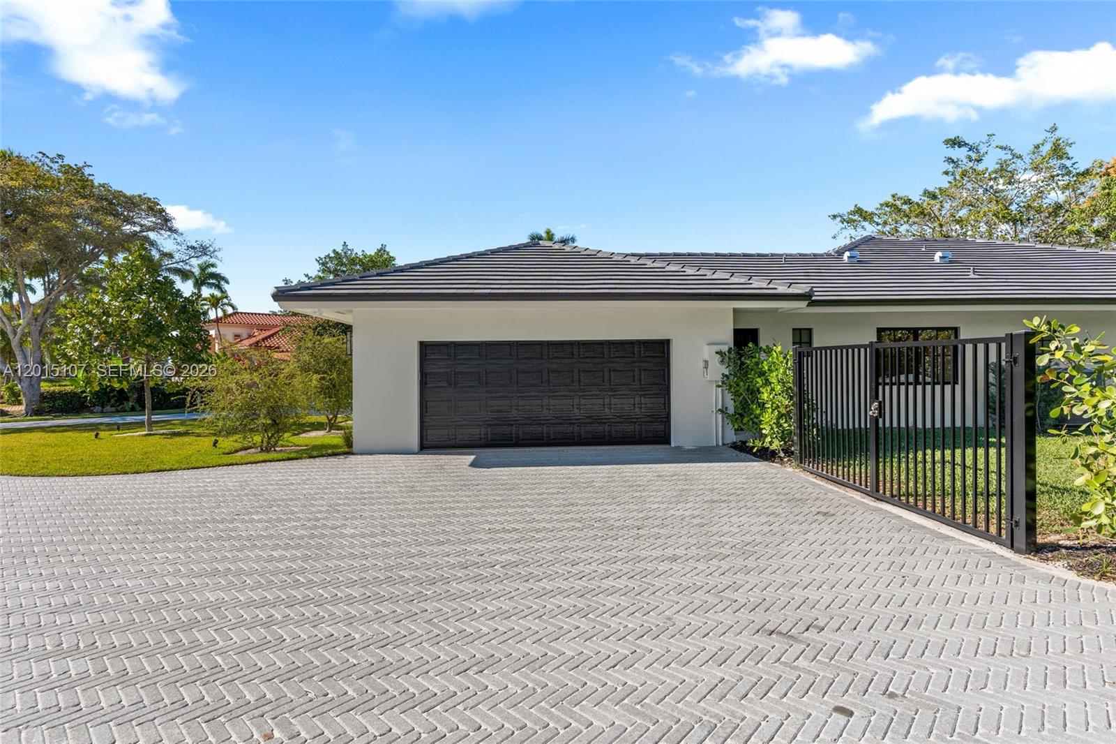 BANYAN WOODS - Residential