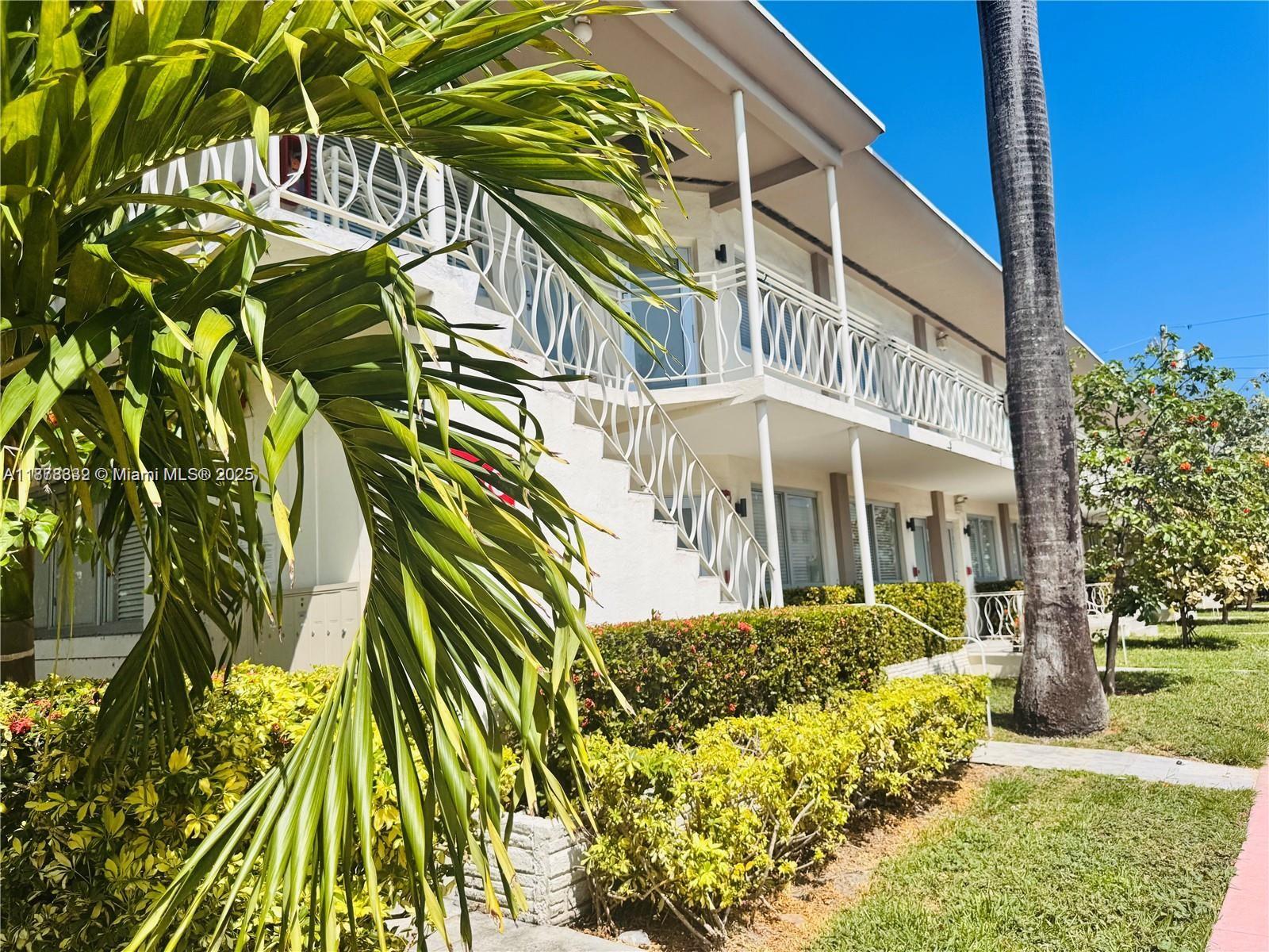 Updated one bedroom apartment located in the heart of South Beach. Situated only one block from Lincoln Road and a few blocks from Miami Beach. Within walking distance to restaurants, nightlife, and world class entertainment venues.
Note: The property is tenant occupied until 3 Oct. Rental requirements: proof of income (3-4 months paystubs), good credit, 3 months security deposit.
