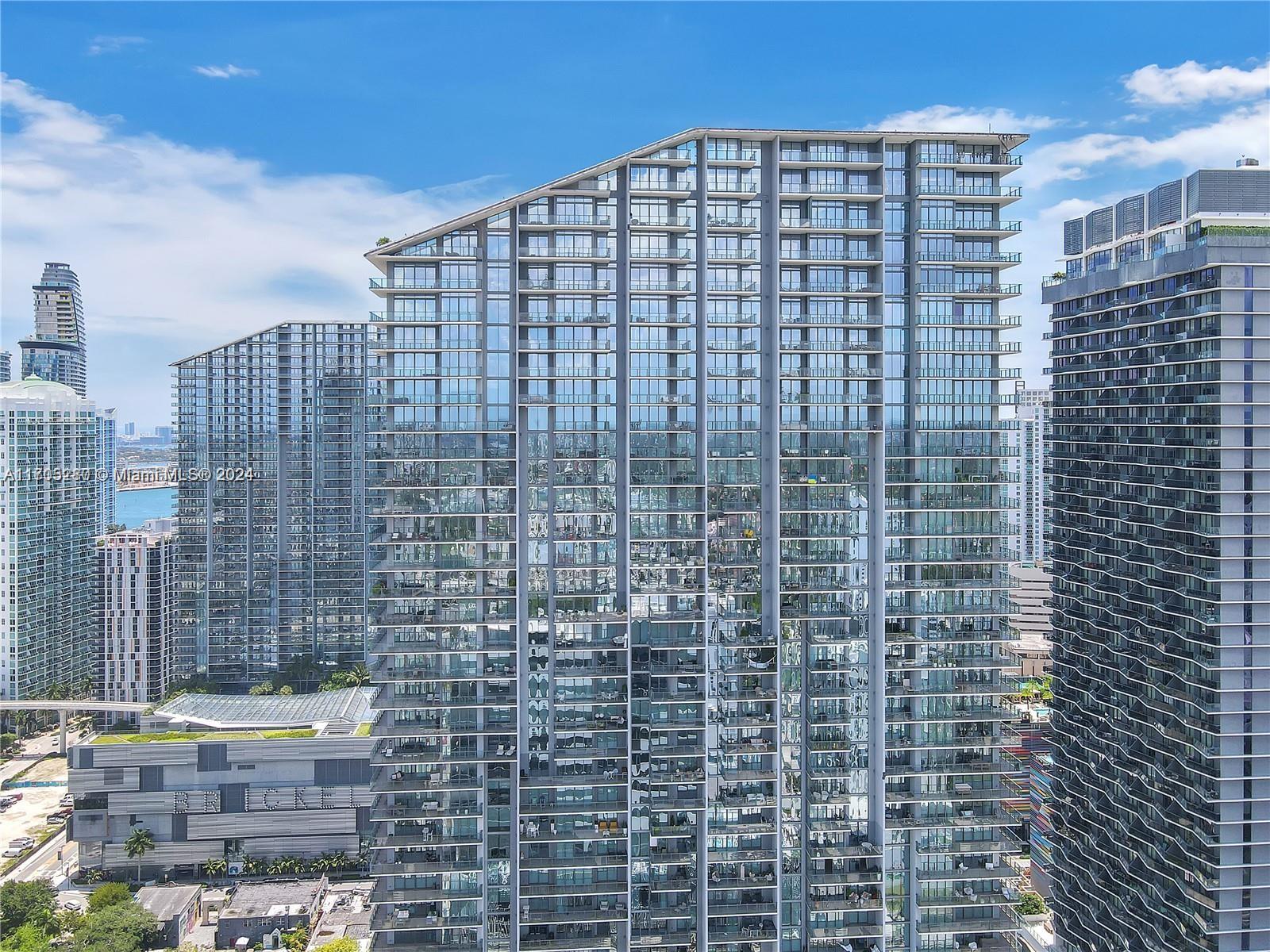88 SW 7th St 2312