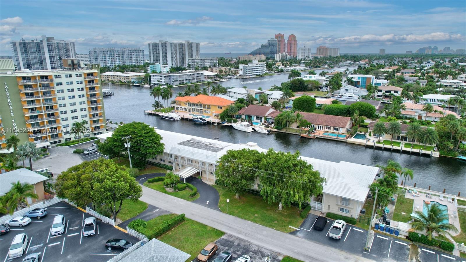 LAFAYETTE ARMS CO-OP - Residential