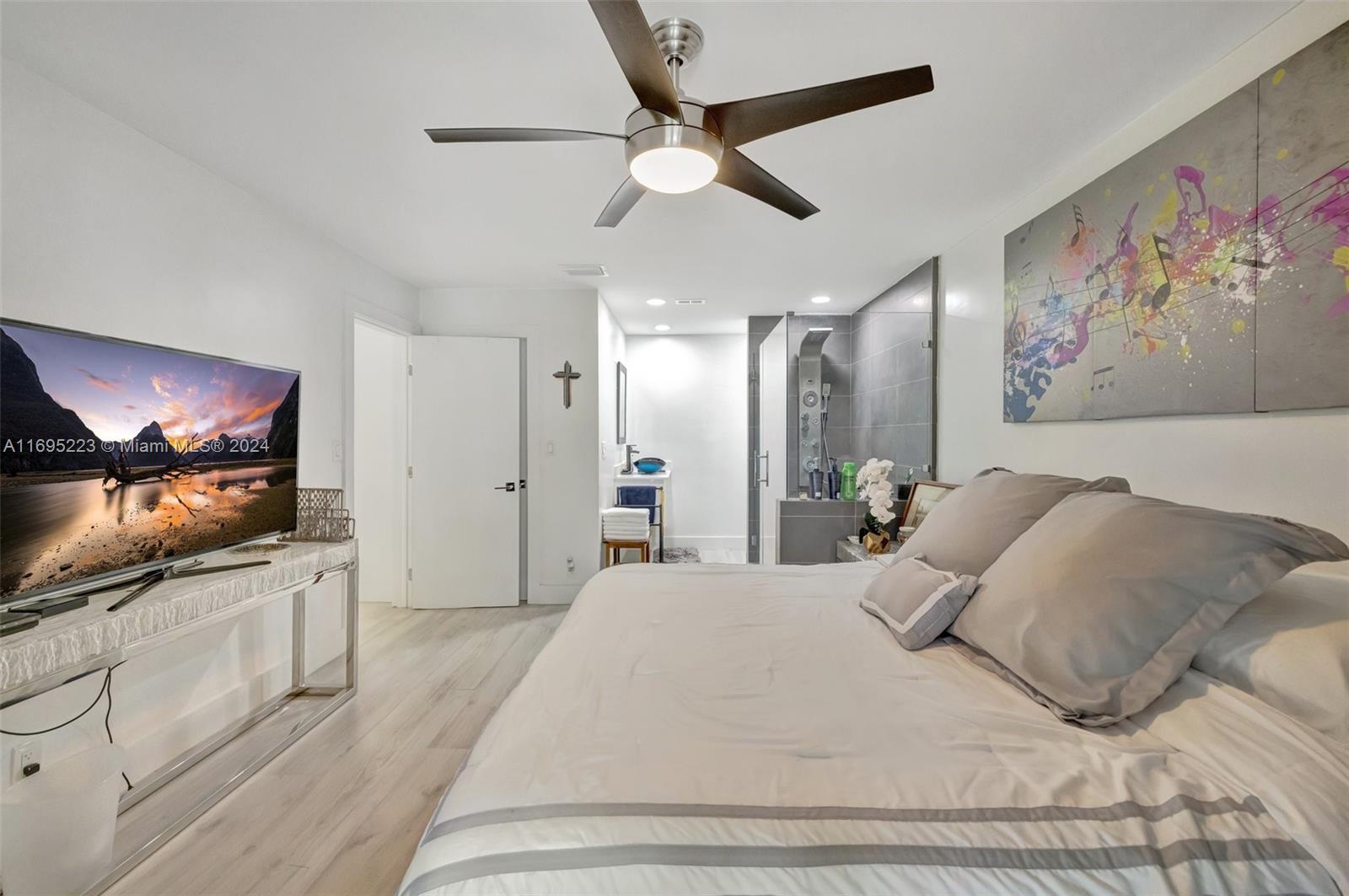 LAFAYETTE ARMS CO-OP - Residential