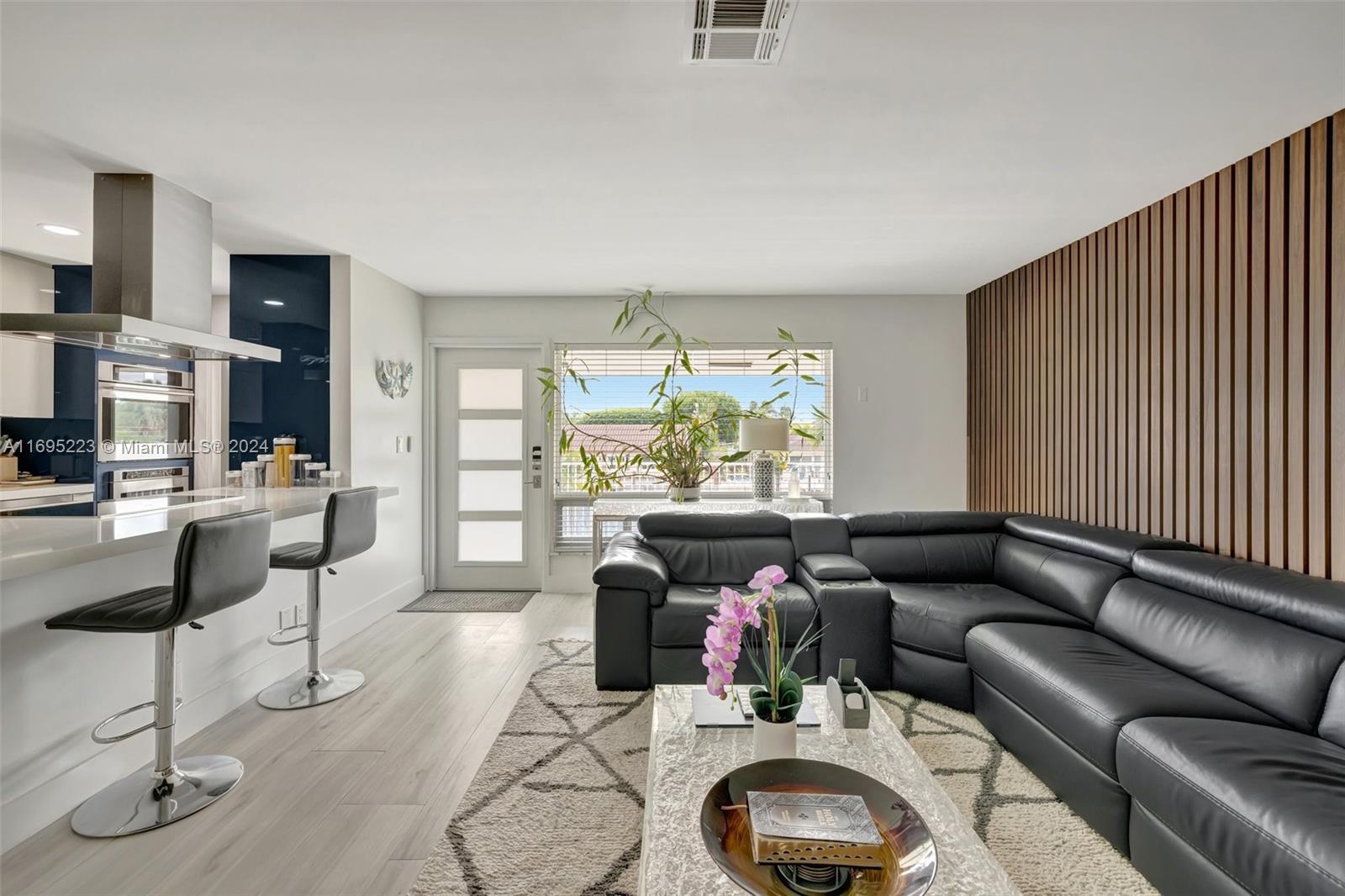 LAFAYETTE ARMS CO-OP - Residential