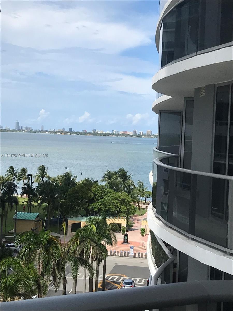 ARIA ON THE BAY CONDO - Residential Lease