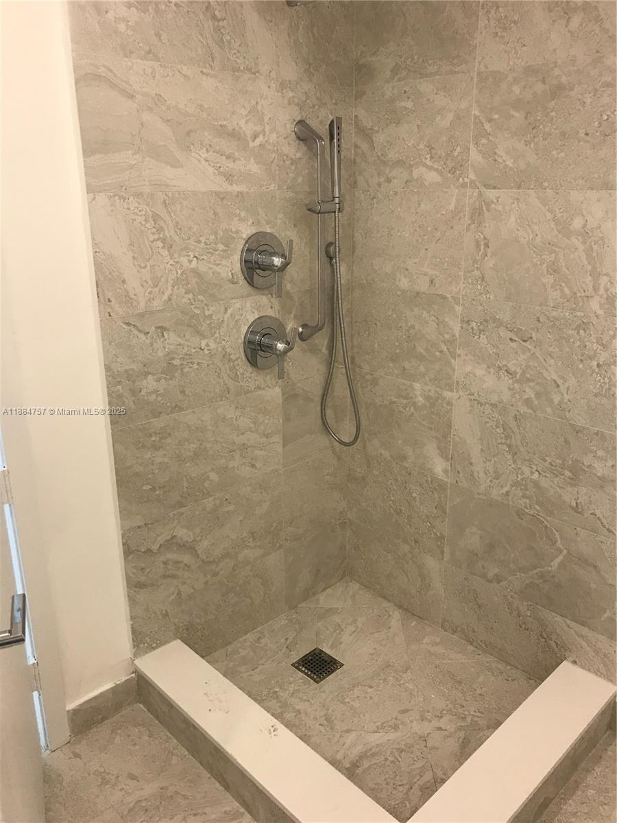 ARIA ON THE BAY CONDO - Residential Lease