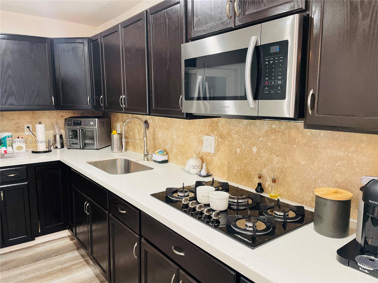 LAKE FOREST SEC 4 - Residential Lease