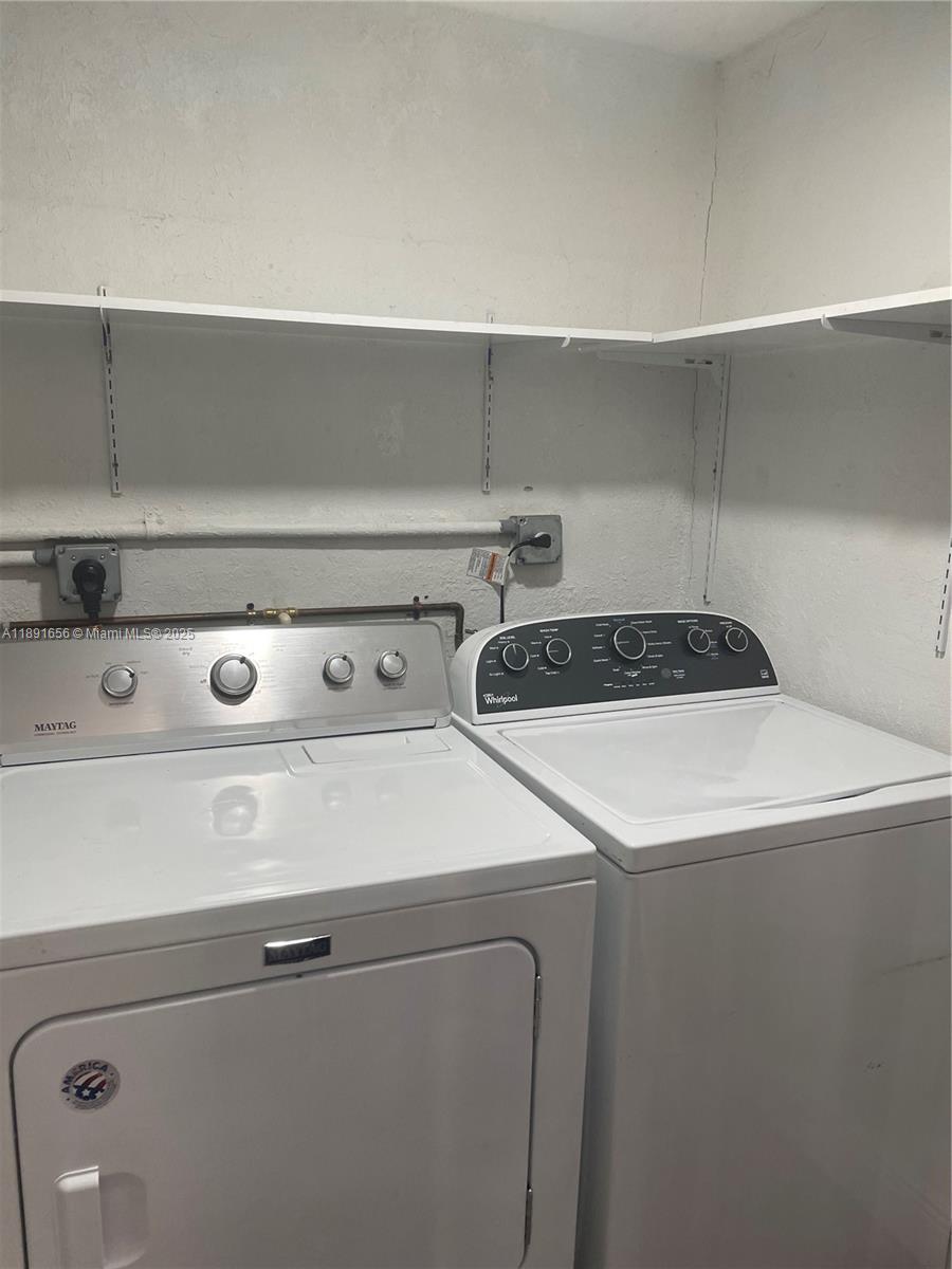 LAKE FOREST SEC 4 - Residential Lease