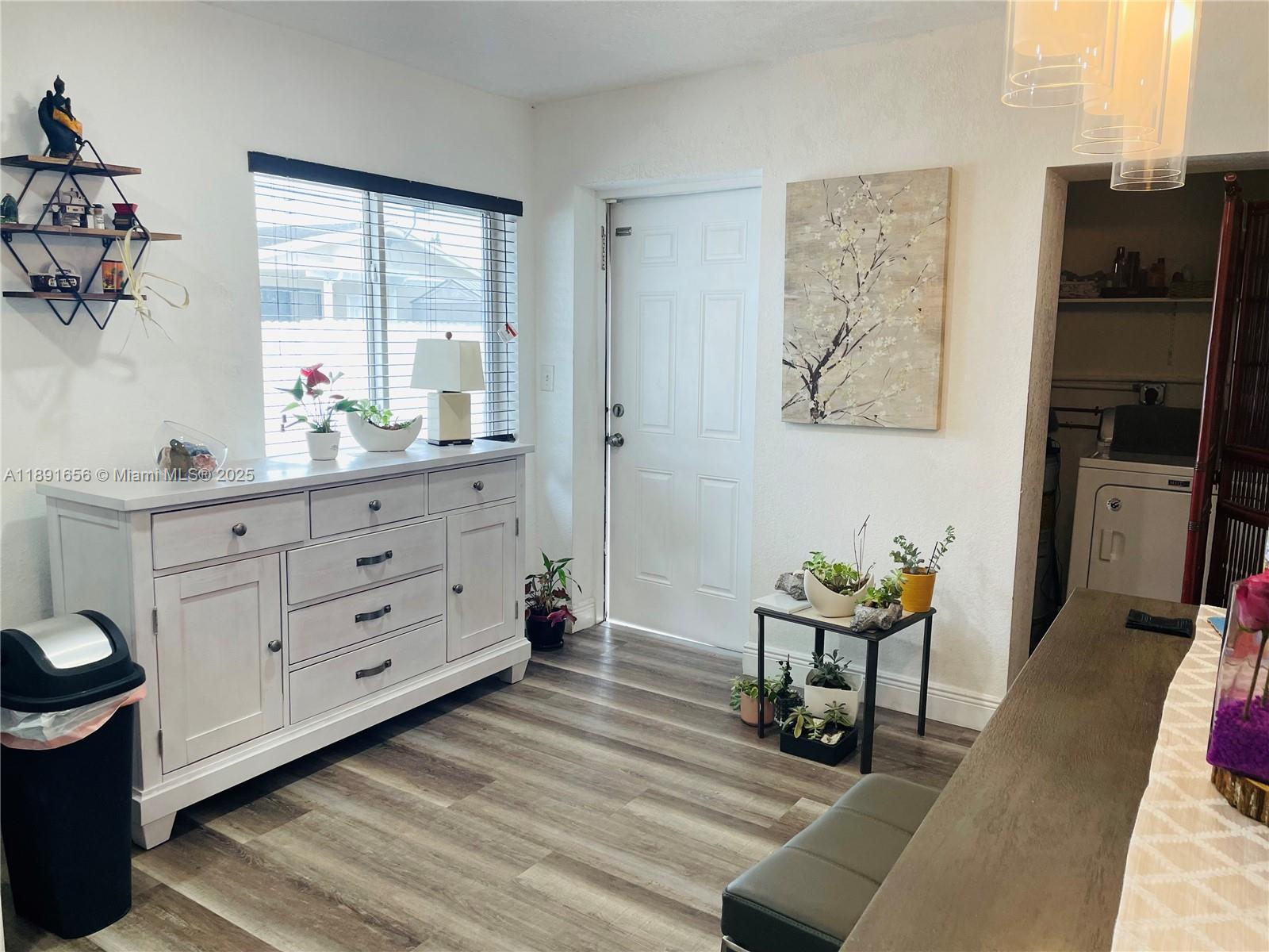 LAKE FOREST SEC 4 - Residential Lease