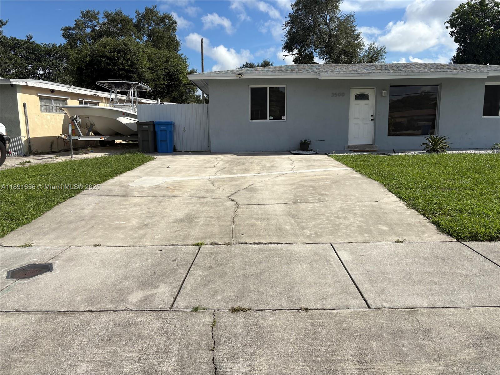 LAKE FOREST SEC 4 - Residential Lease