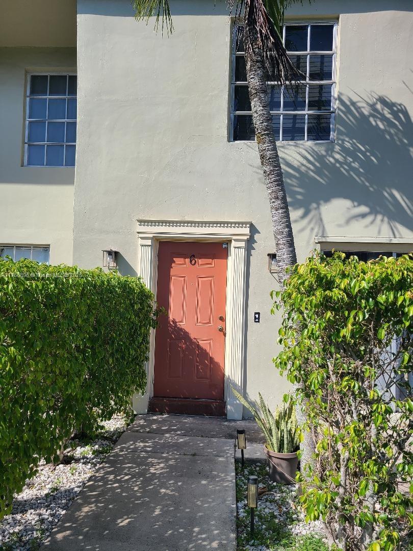 5620 Nw 59th St 6, Tamarac, Broward County, Florida - 2 Bedrooms  
2 Bathrooms - 