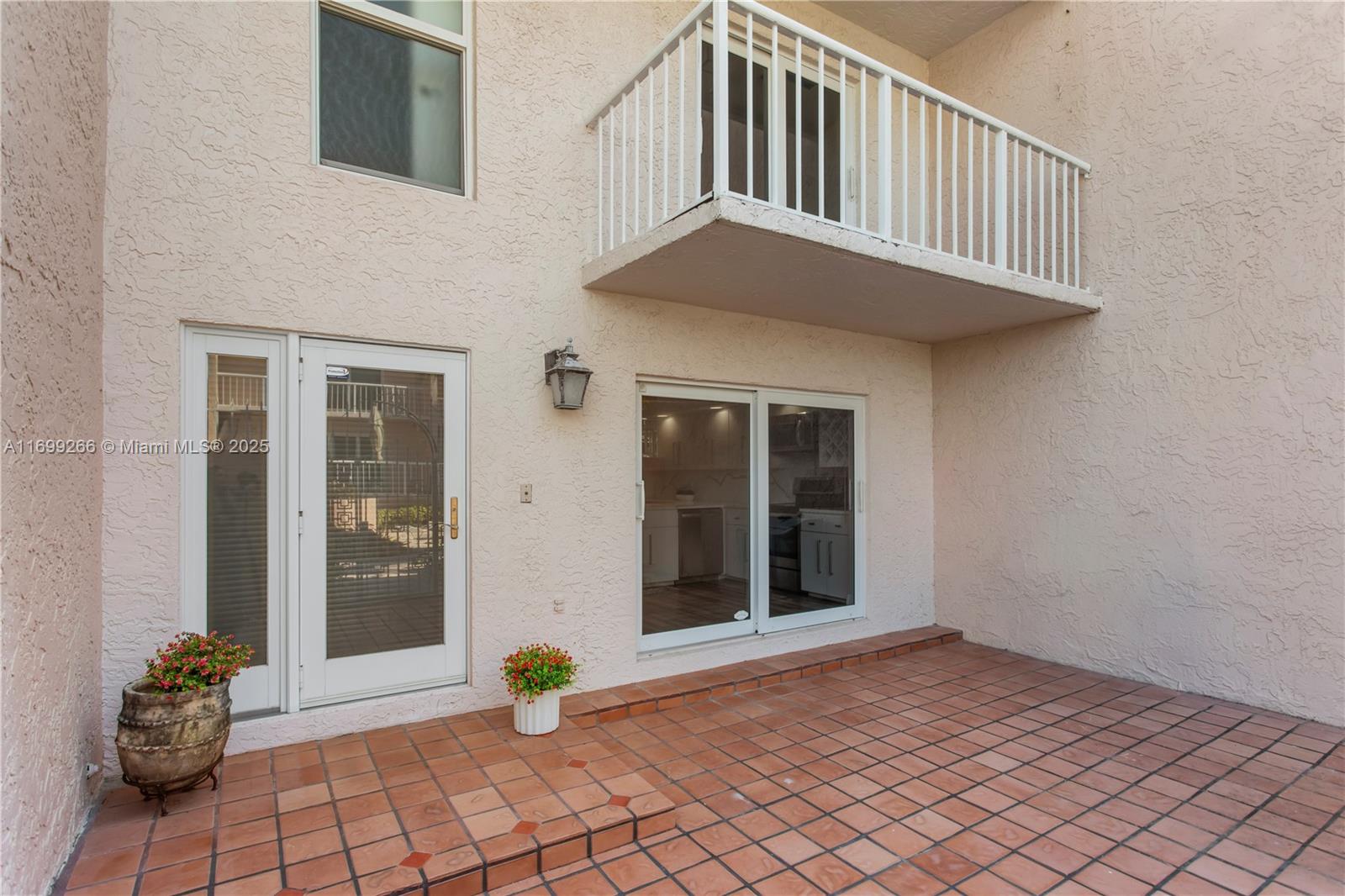 1173 E Hillsboro Mile 3-1