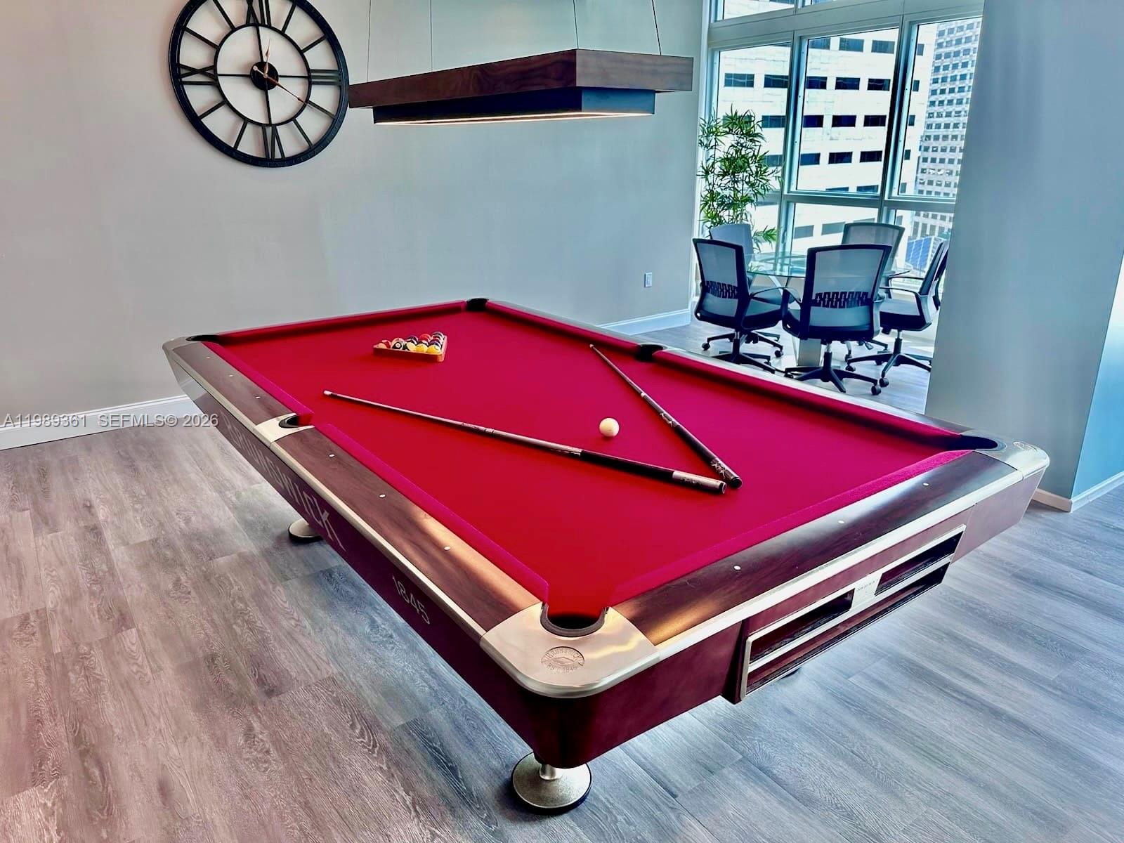 MET 1 CONDO - Residential Lease