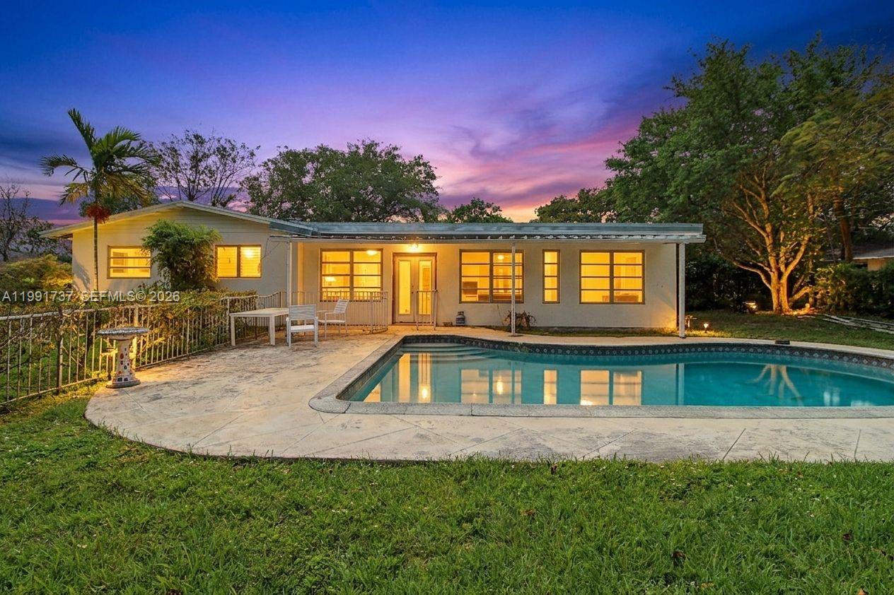 CONTINENTAL HOMES - Residential