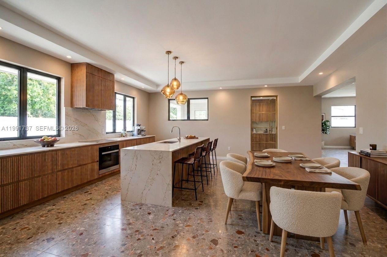 CONTINENTAL HOMES - Residential