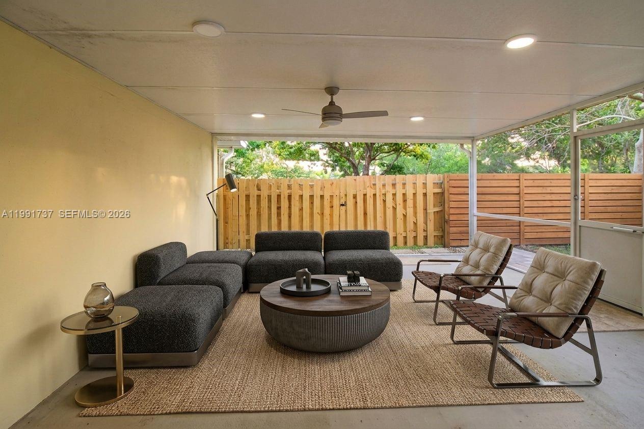 CONTINENTAL HOMES - Residential