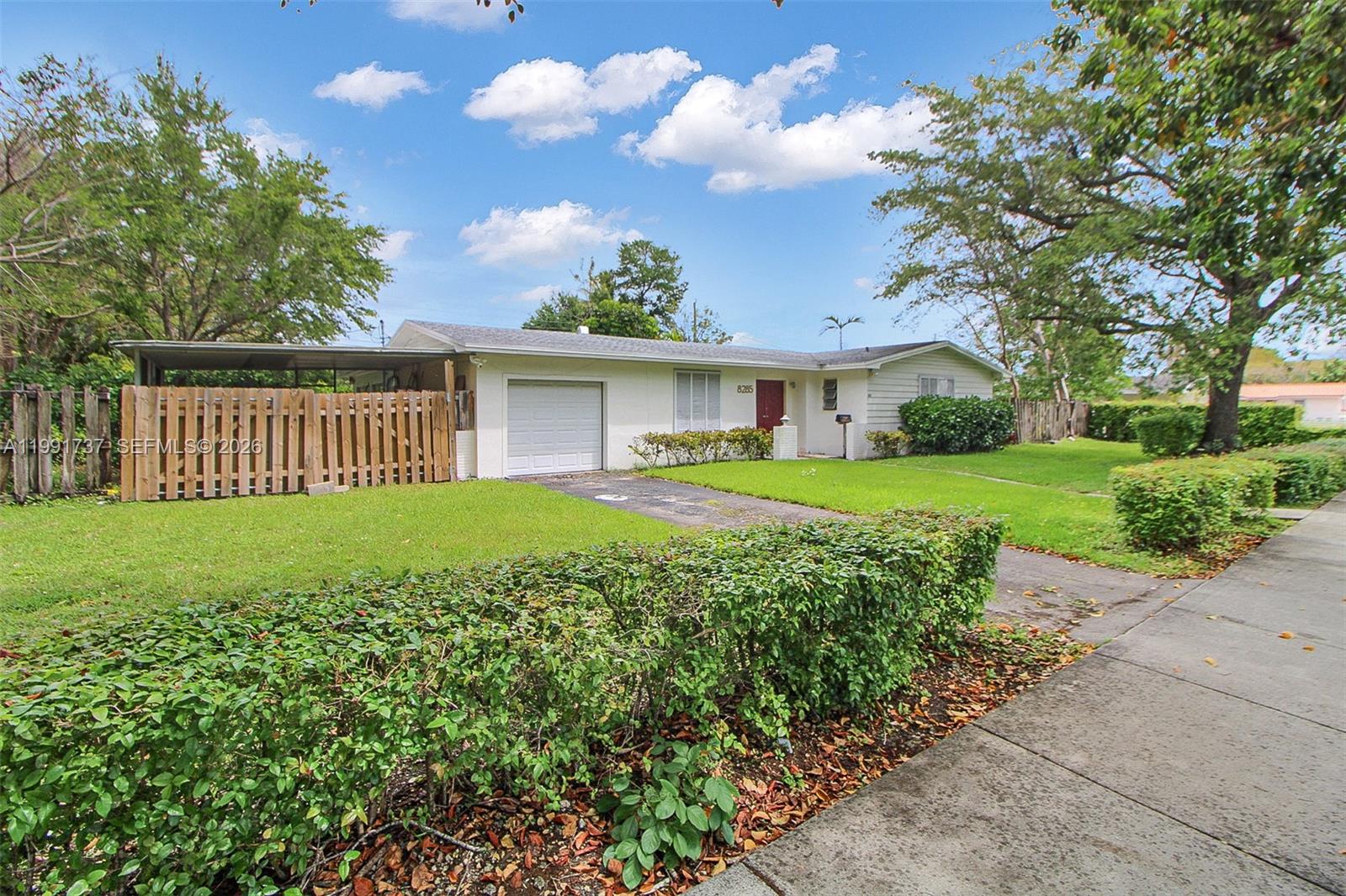 CONTINENTAL HOMES - Residential