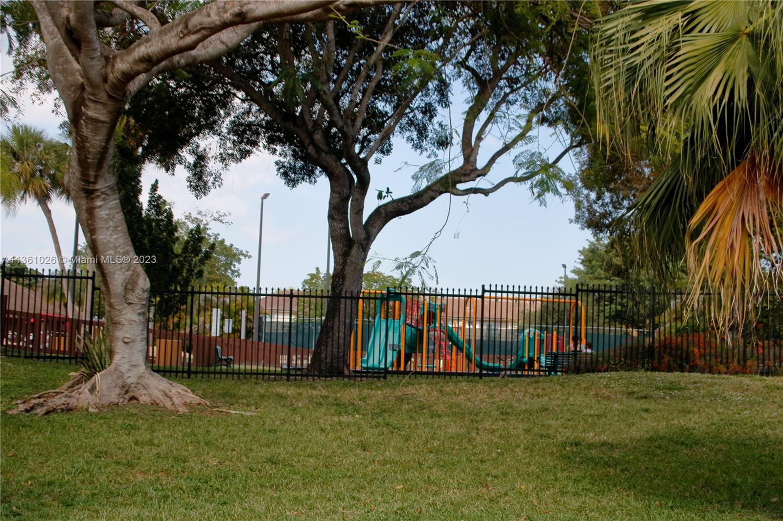 SNAPPER VILLAGE PH 2 SEC - Residential Lease