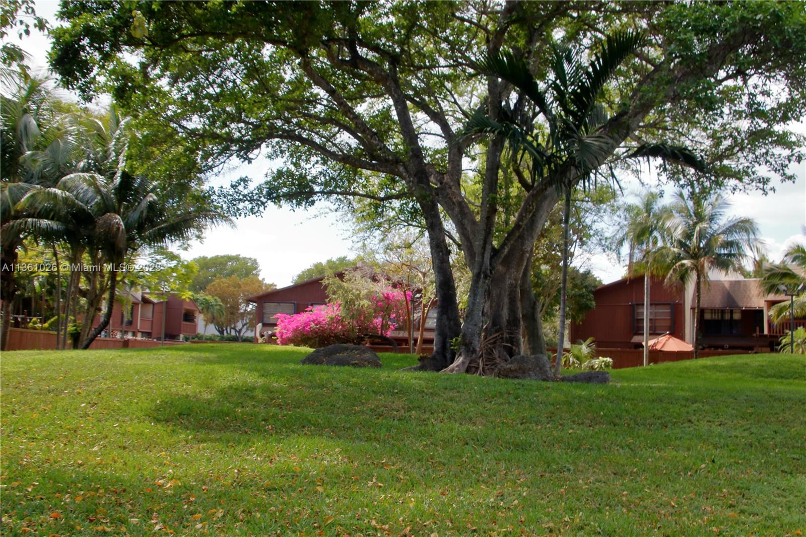 SNAPPER VILLAGE PH 2 SEC - Residential Lease