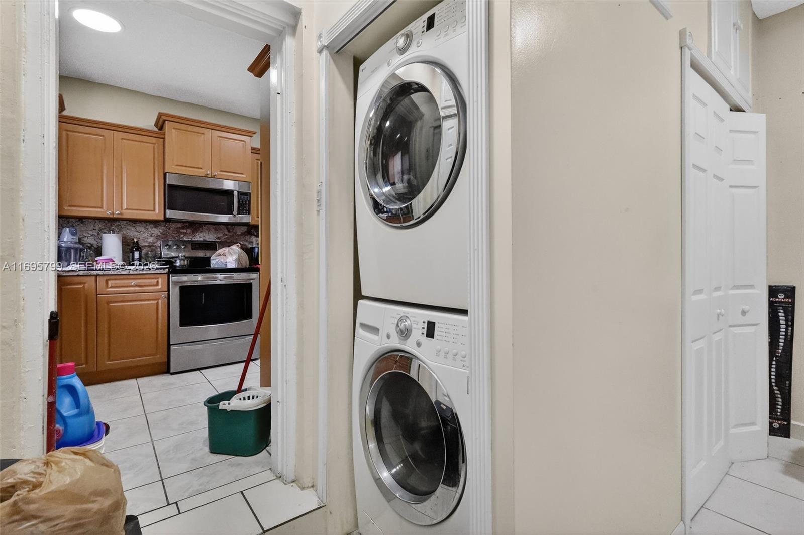 HIALEAH 13TH ADDN AMD PL - Residential