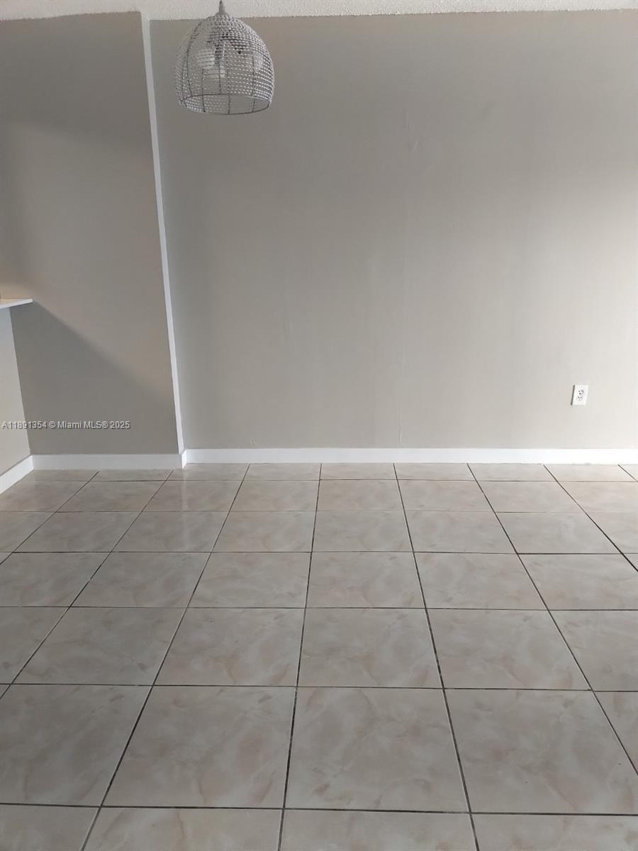 TALL TREES CONDO - Residential Lease