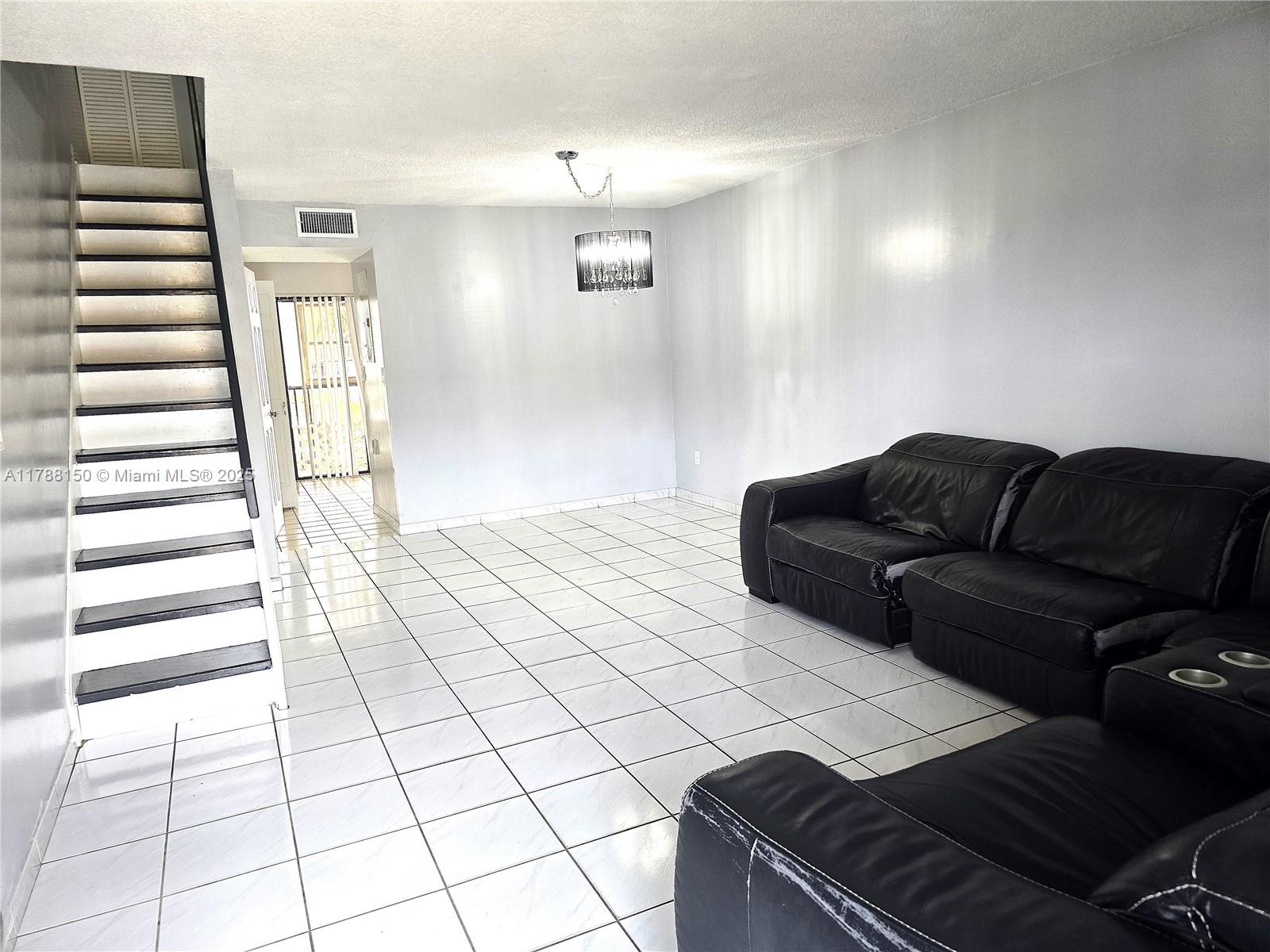 5088 W 12th Ln D-11