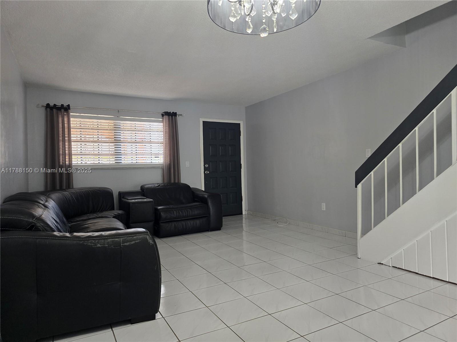 5088 W 12th Ln D-11
