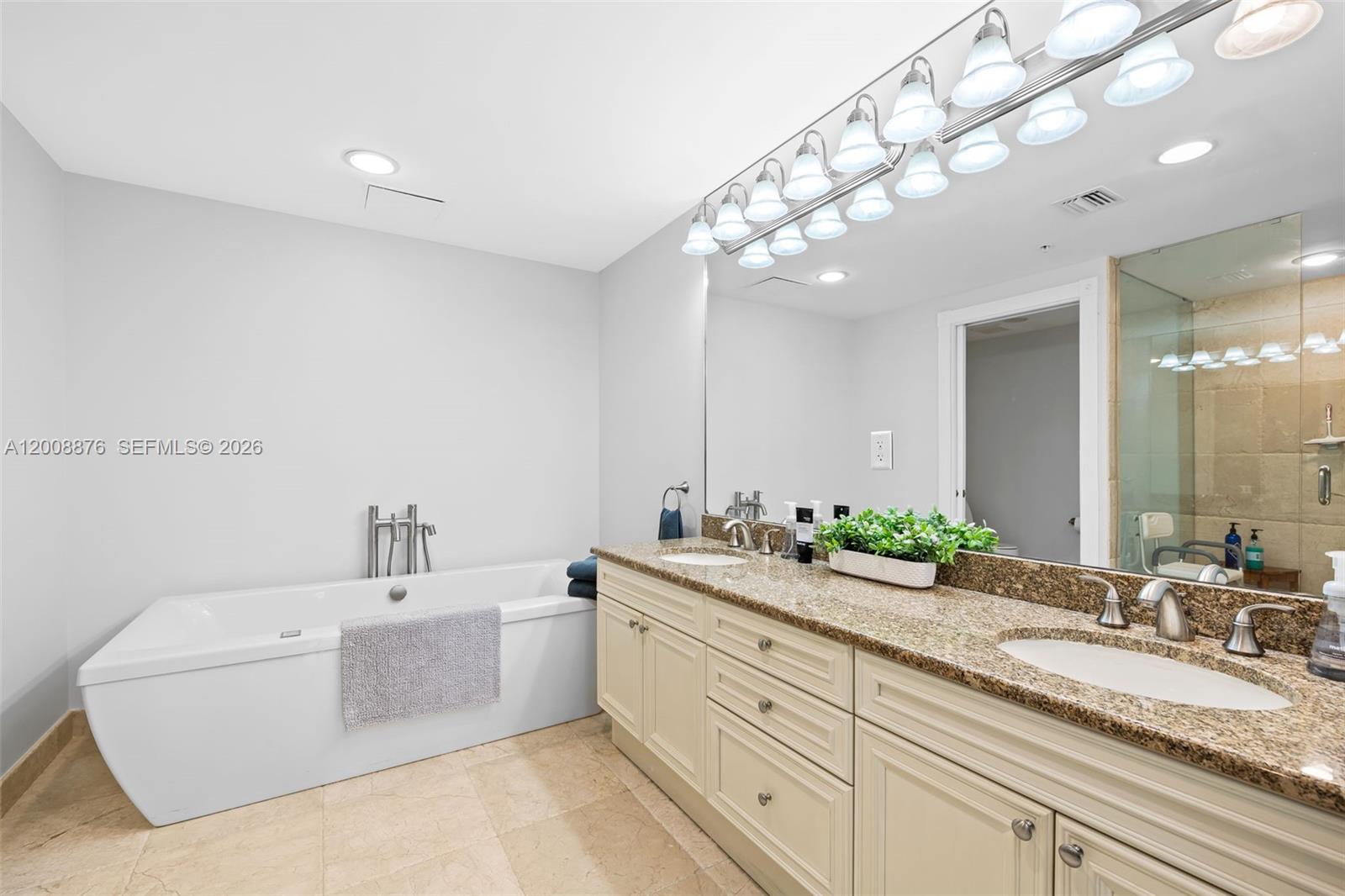 HEMINGWAY LANDINGS CONDO - Residential