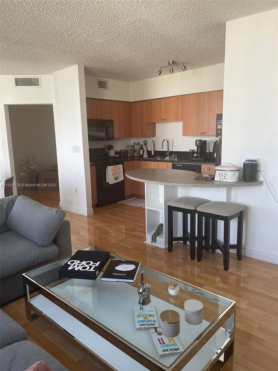 THE WAVERLY AT SOUTH BEAC - Residential Lease