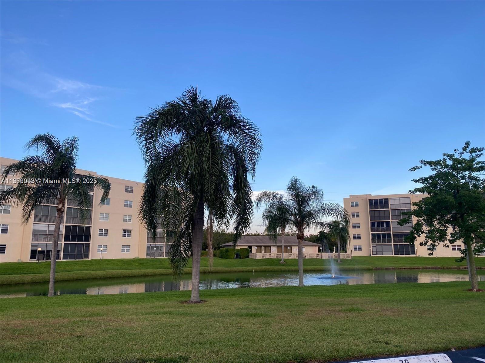 MEADOWBROOK LAKES VIEW C - Residential
