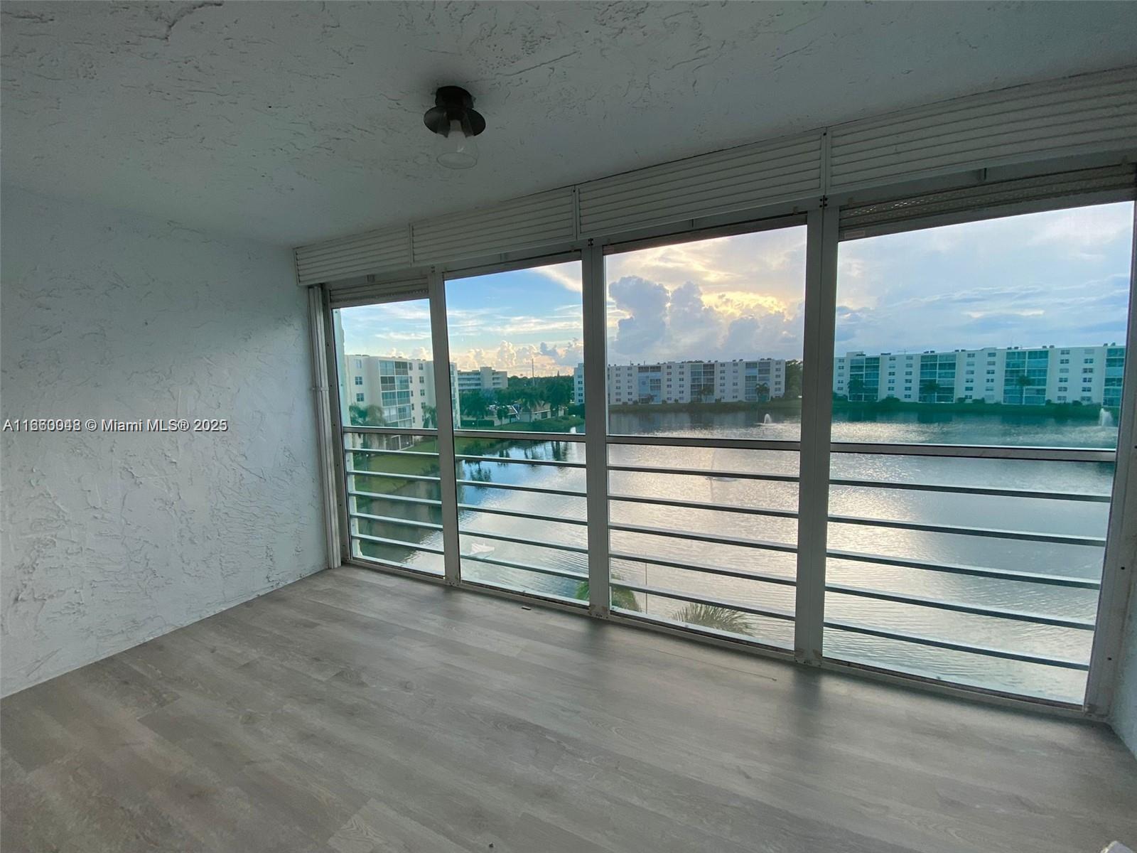 MEADOWBROOK LAKES VIEW C - Residential