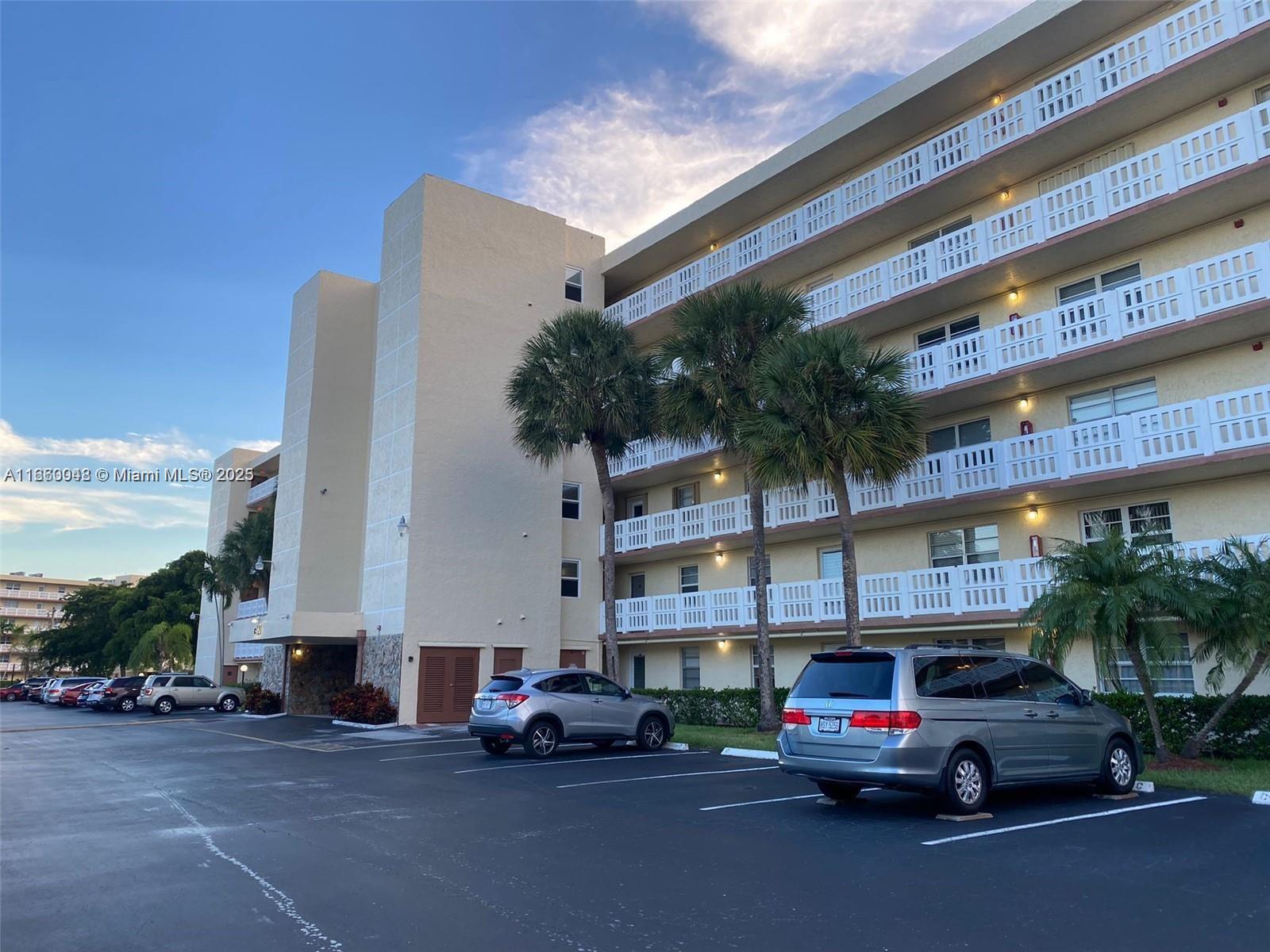 MEADOWBROOK LAKES VIEW C - Residential