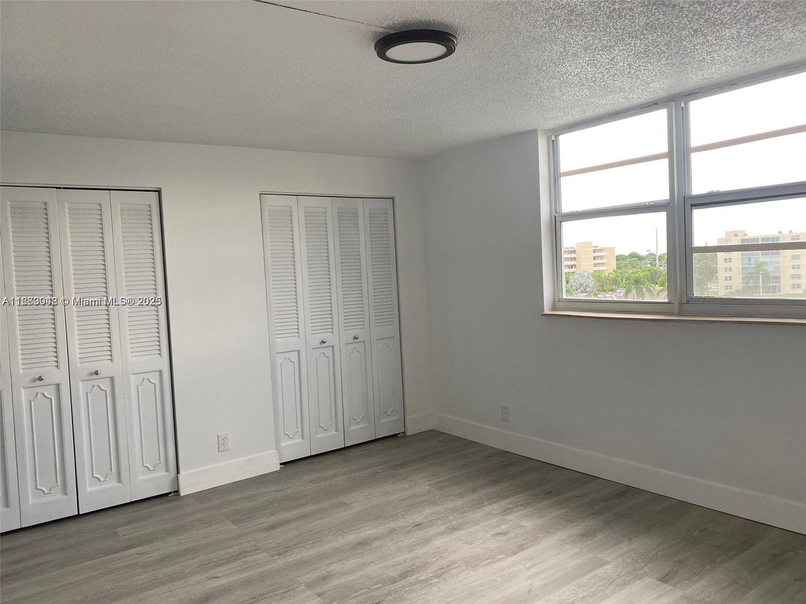 MEADOWBROOK LAKES VIEW C - Residential