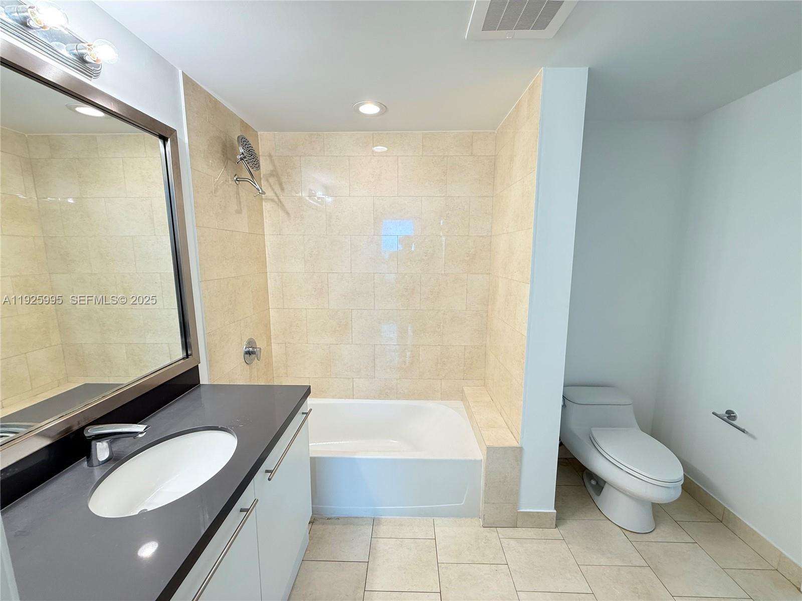 THE IVY CONDO - Residential Lease