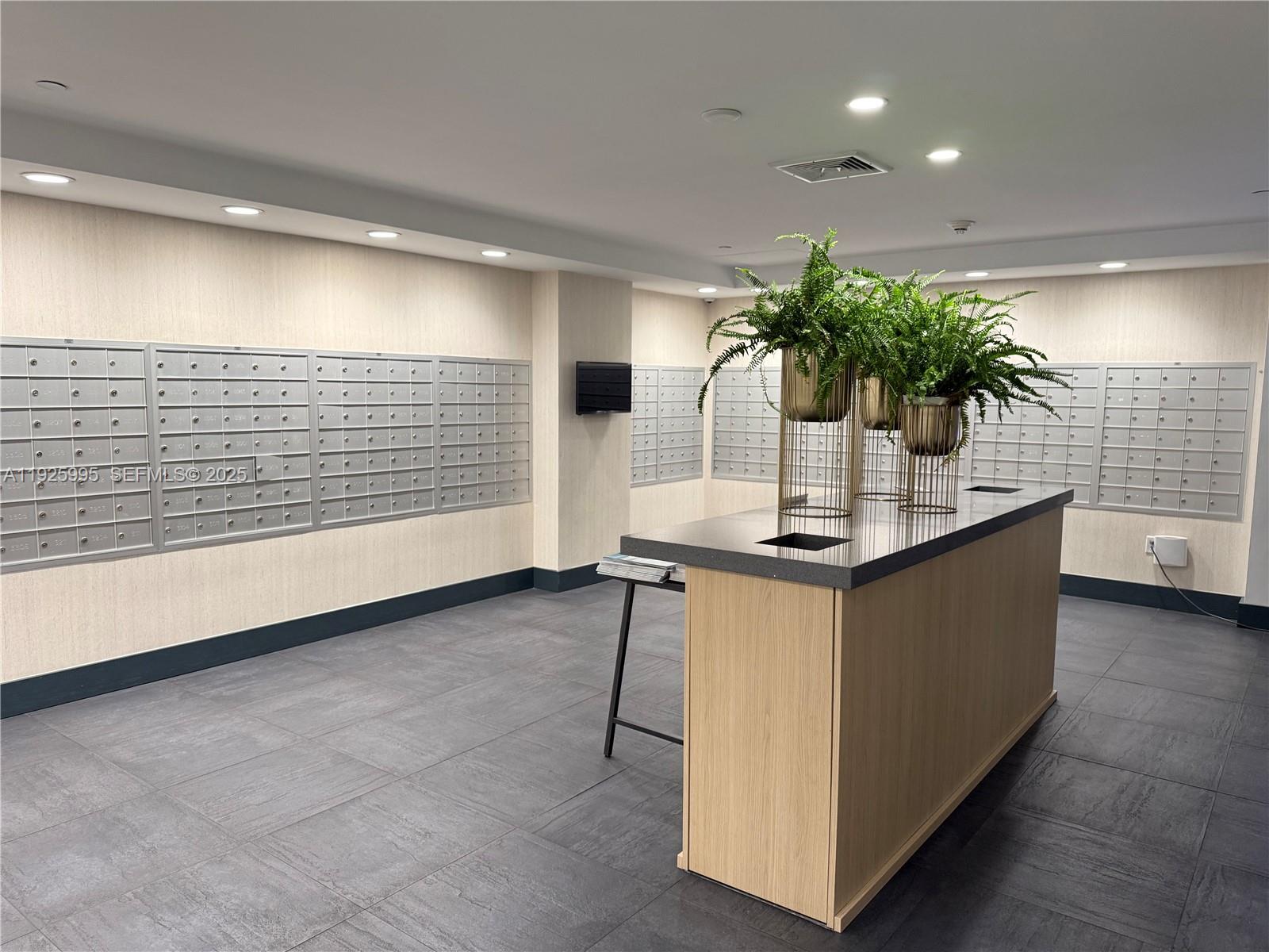 THE IVY CONDO - Residential Lease