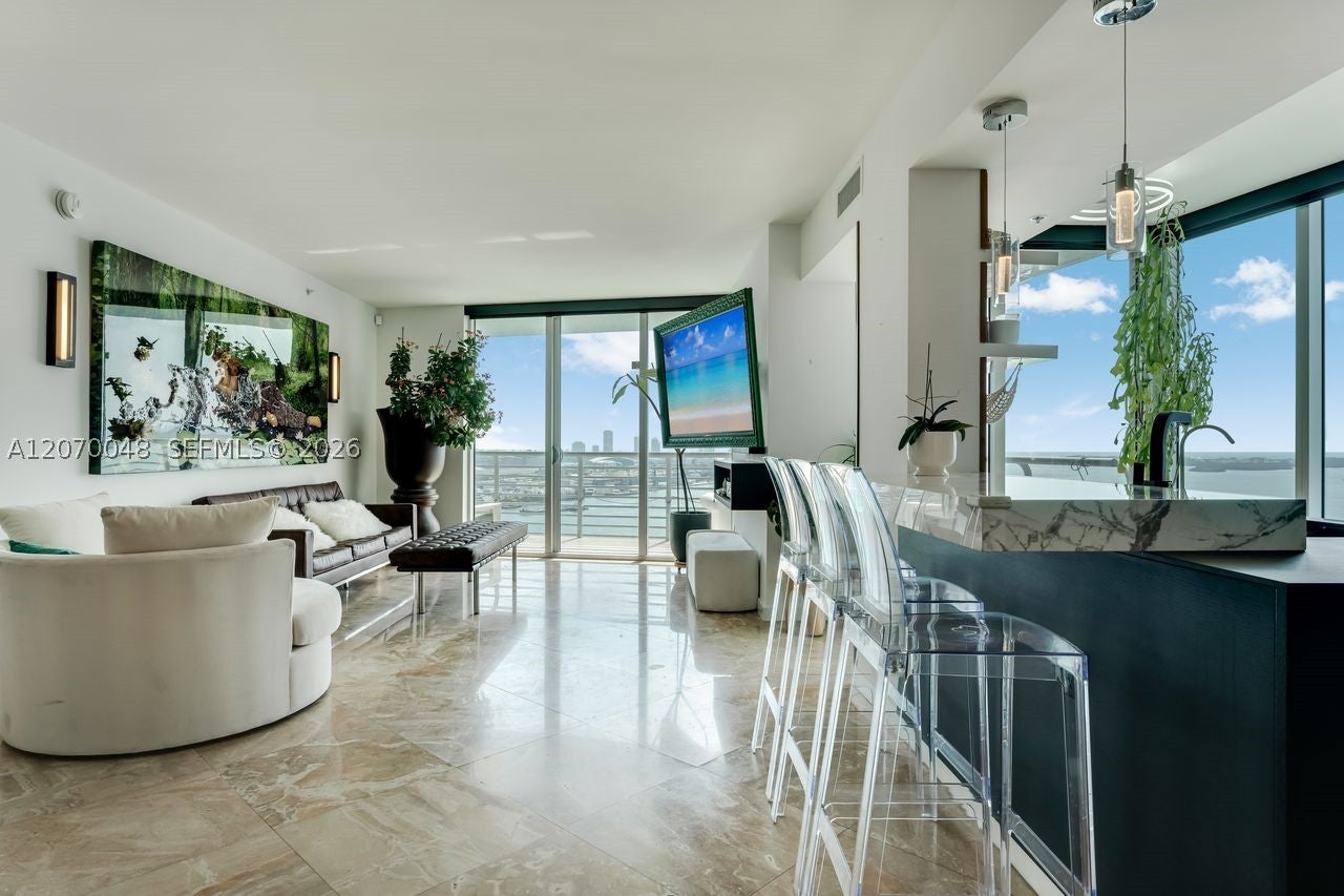335 S Biscayne Blvd 2609