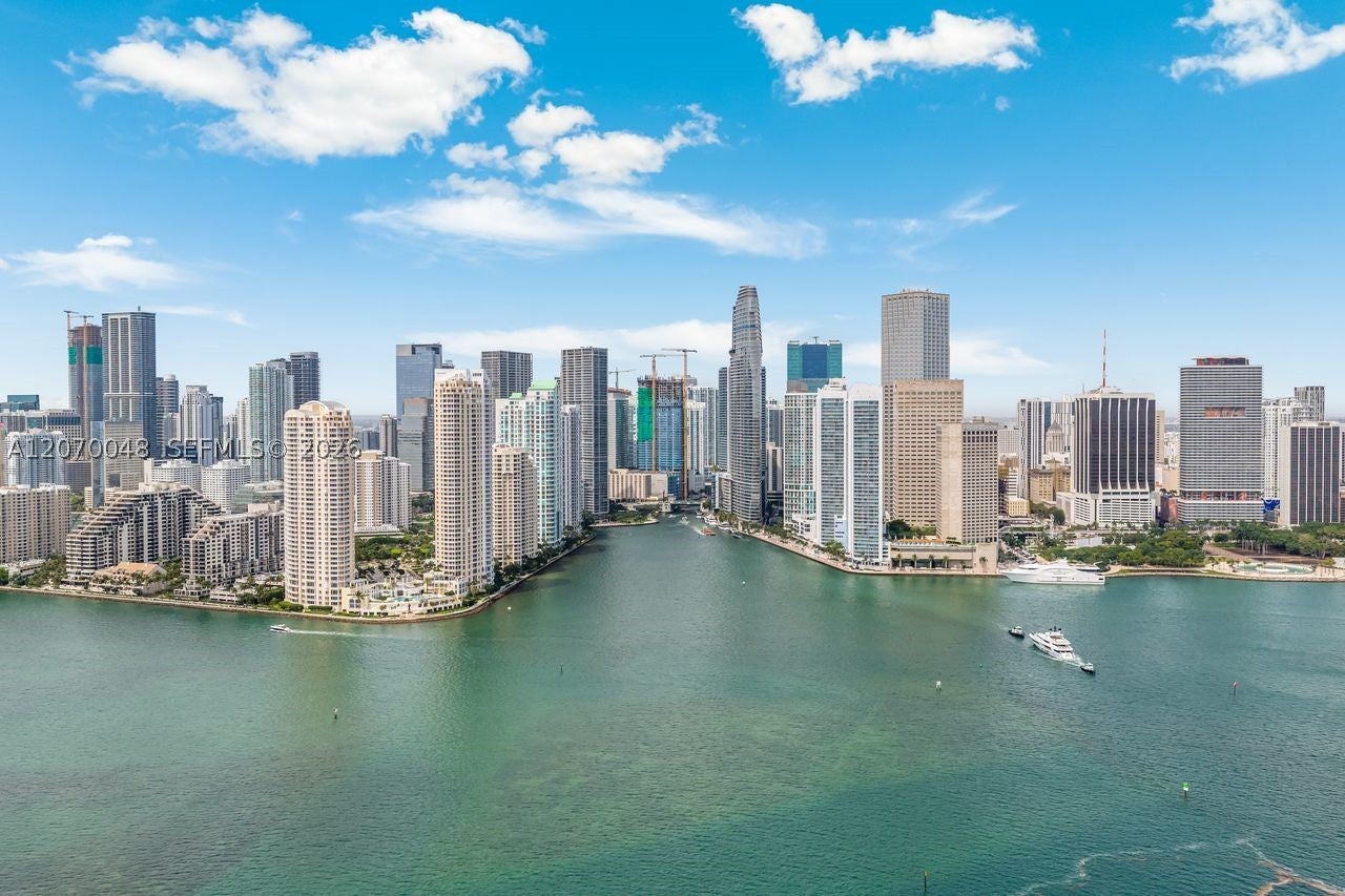 335 S Biscayne Blvd