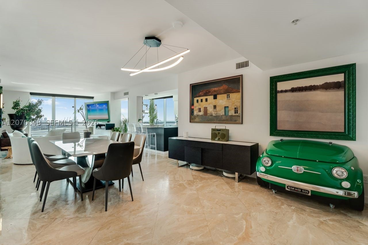 335 S Biscayne Blvd 2609