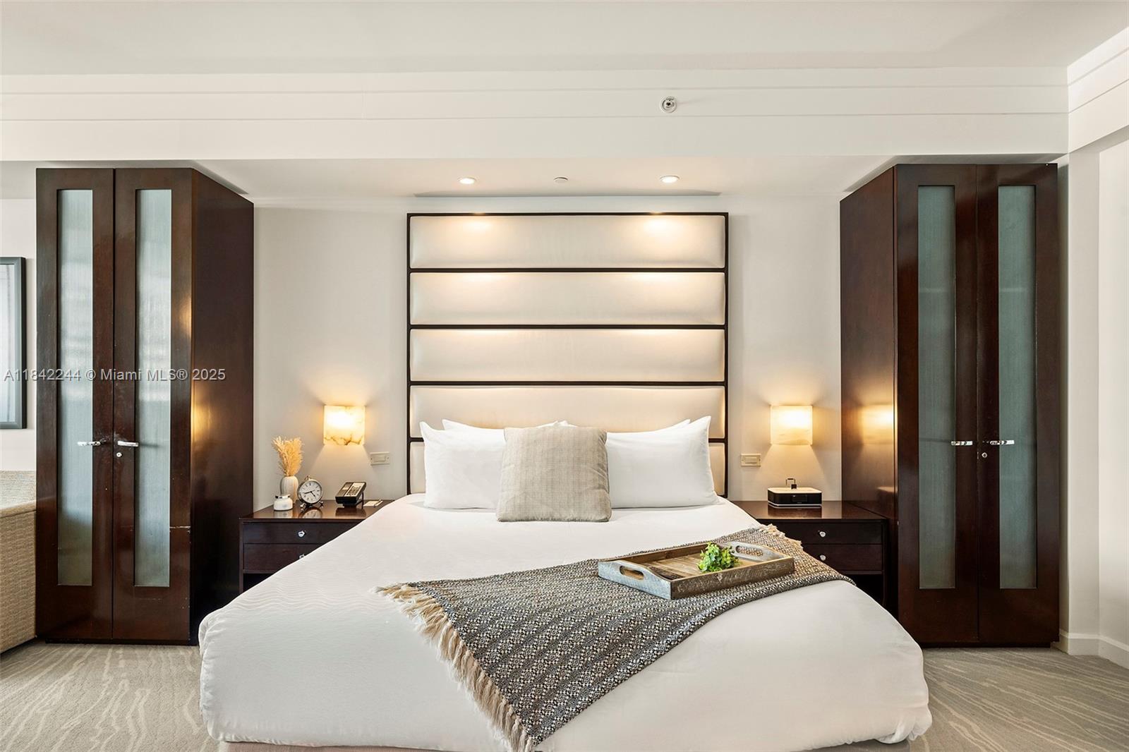 FONTAINEBLEAU III OCEAN C - Residential Lease