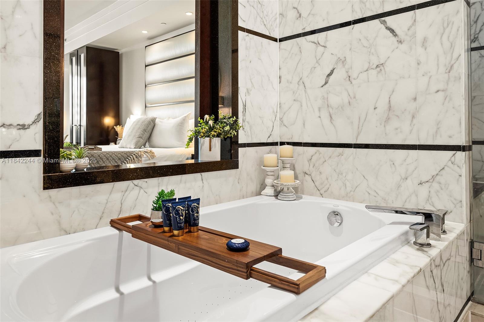 FONTAINEBLEAU III OCEAN C - Residential Lease