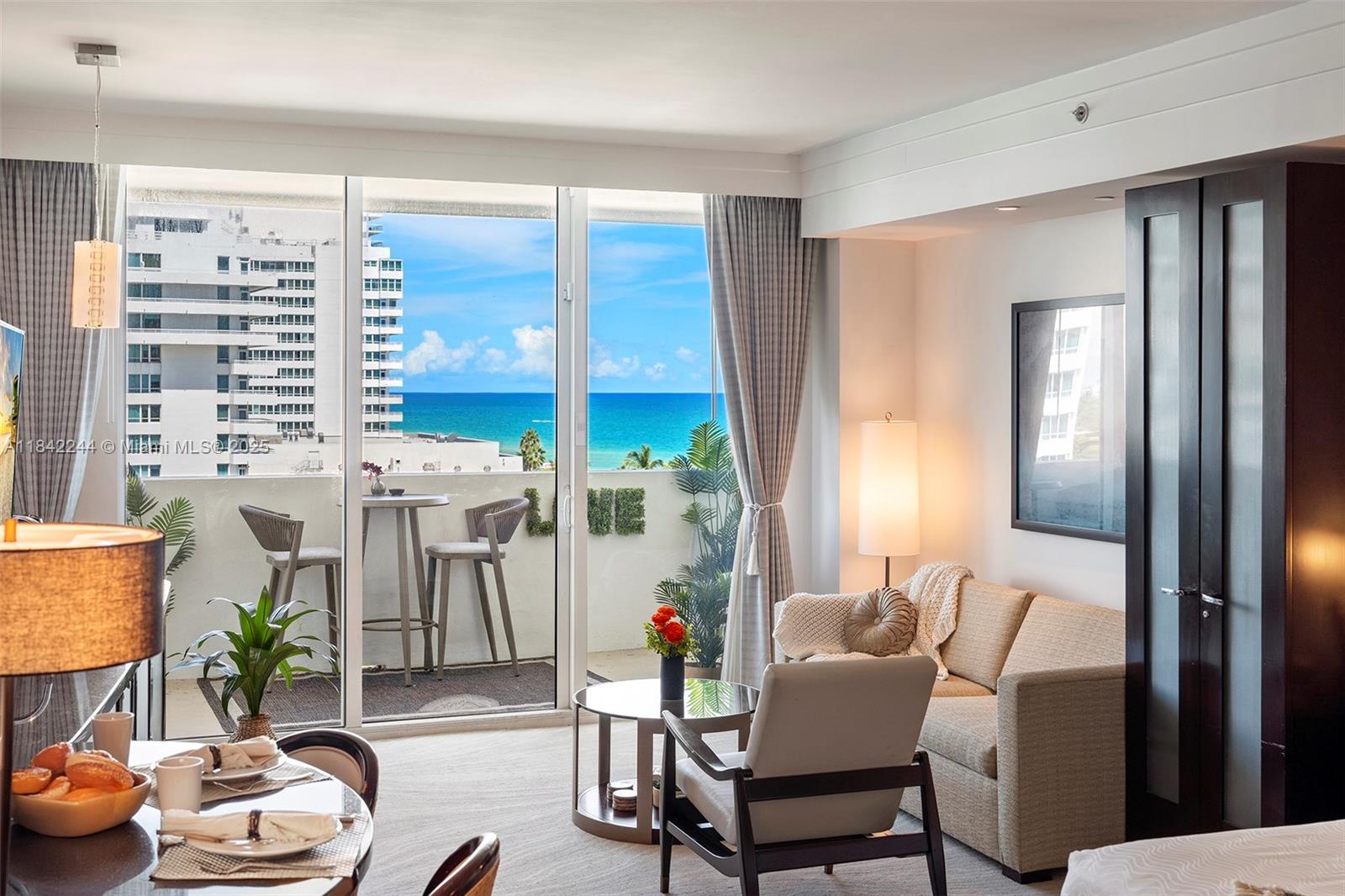 FONTAINEBLEAU III OCEAN C - Residential Lease