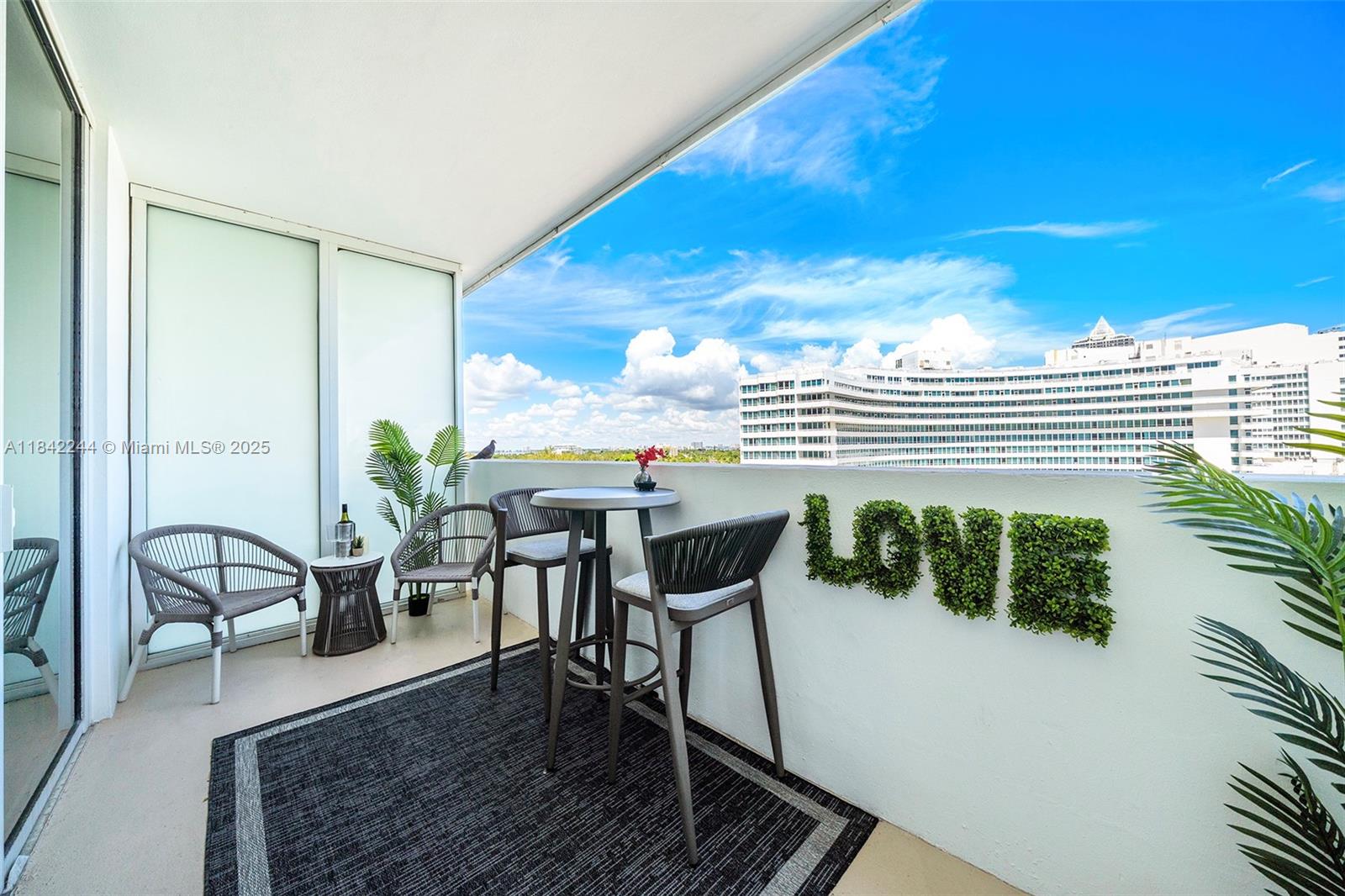 FONTAINEBLEAU III OCEAN C - Residential Lease