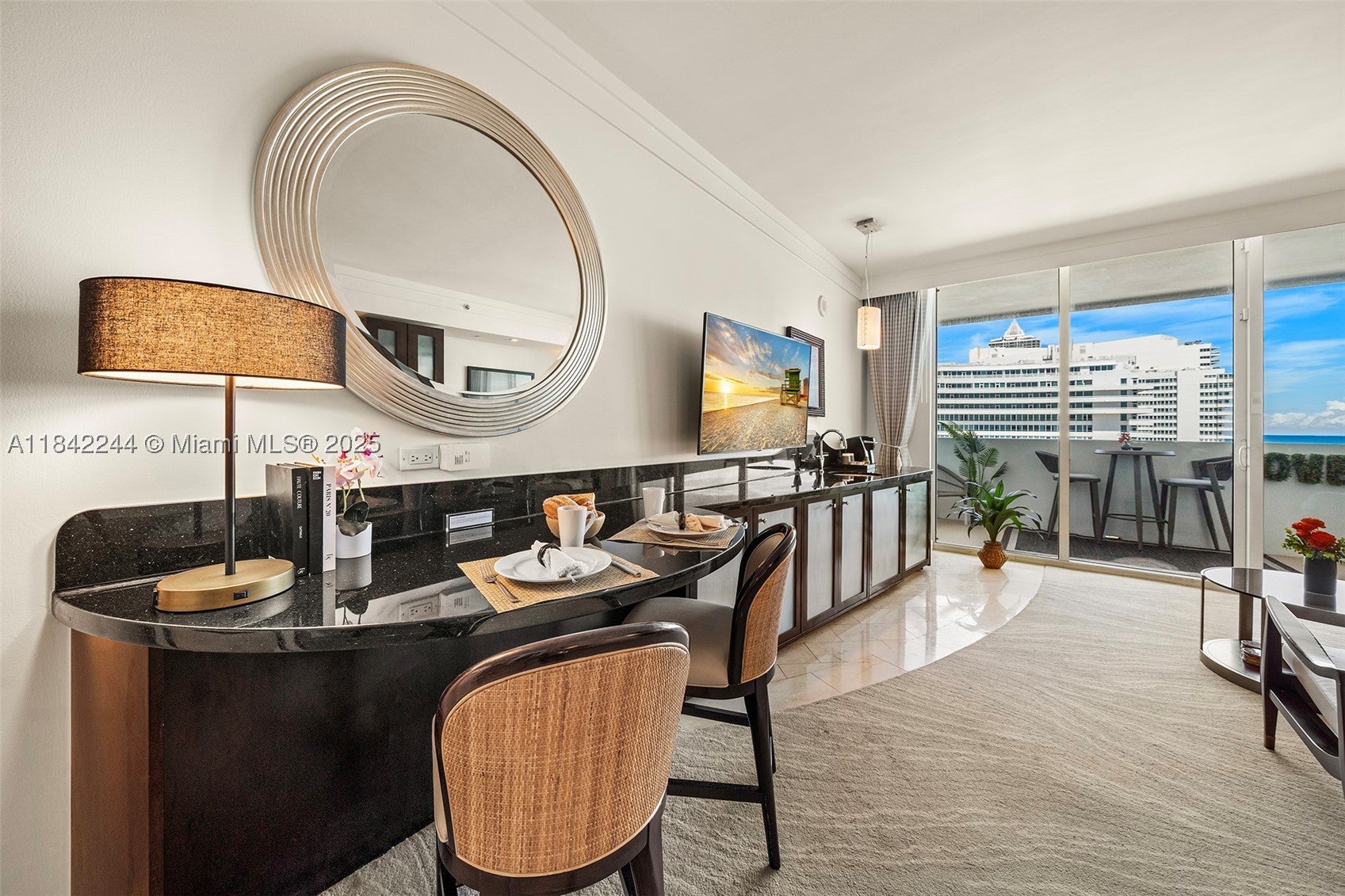 4391 Collins Ave 802
