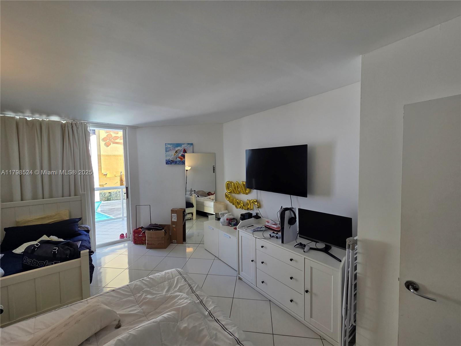 OCEANIA I CONDO - Residential