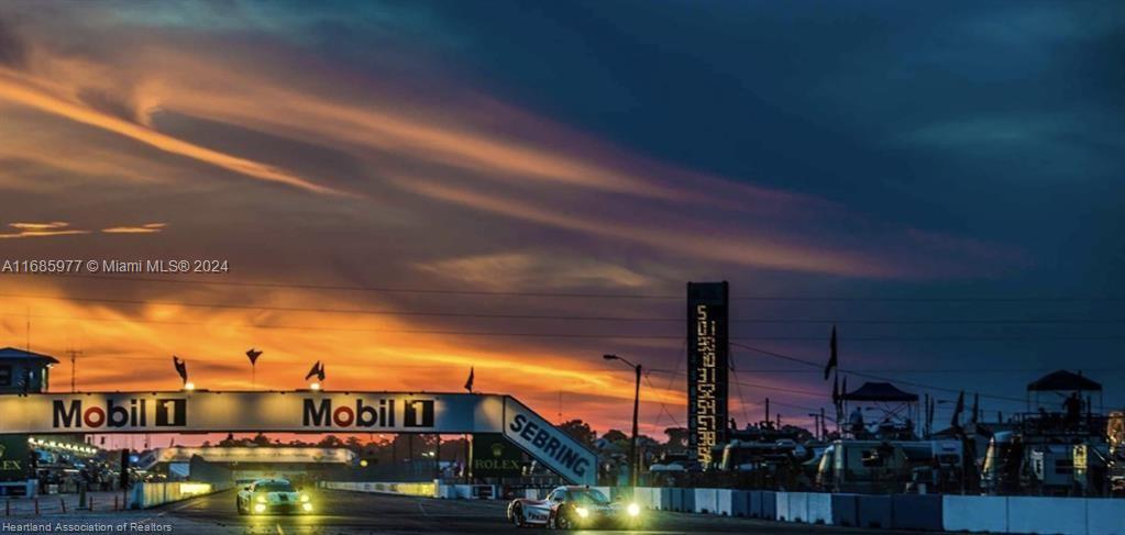 SUN N LAKE EST OF SEBRING - Land