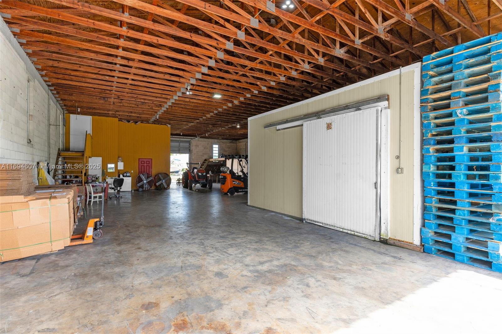 Redland 19.62 AC HOME - Residential